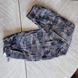 Boys Levi elastic waist camo pants